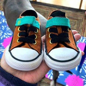 Scooby Doo converse.